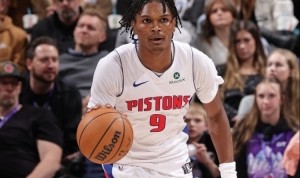 活力满满！奥萨尔冲击内线&amp;捍卫禁飞区 全场得18分10板2助2断4帽