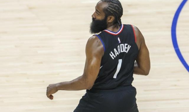 21分优势遭遇逆转末节崩盘 卢：我承担所有责任